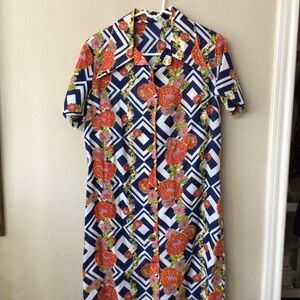 Vintage floral, big collar polyester dress. Thinking size 10